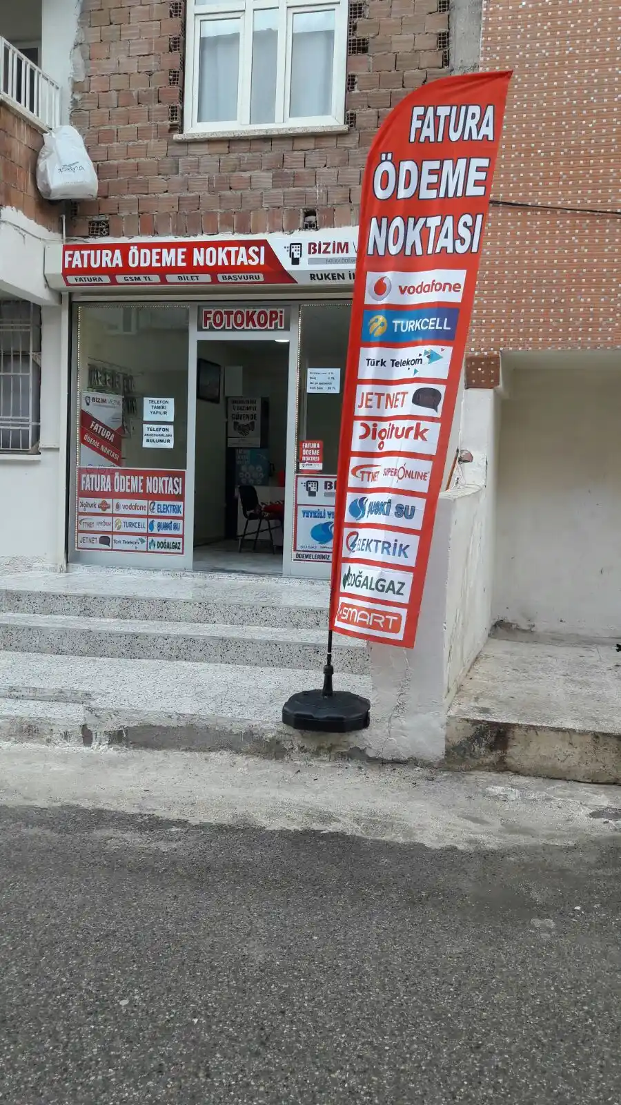 Cep Telefoncu Yelken Bayrağı-16