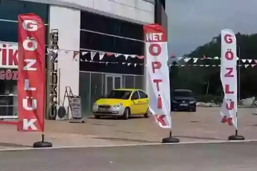 Optik-Gözlük Yelken Bayrağı-3